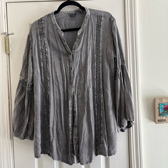 Tops - S R Fashion Charcoal Button-Up Blouse